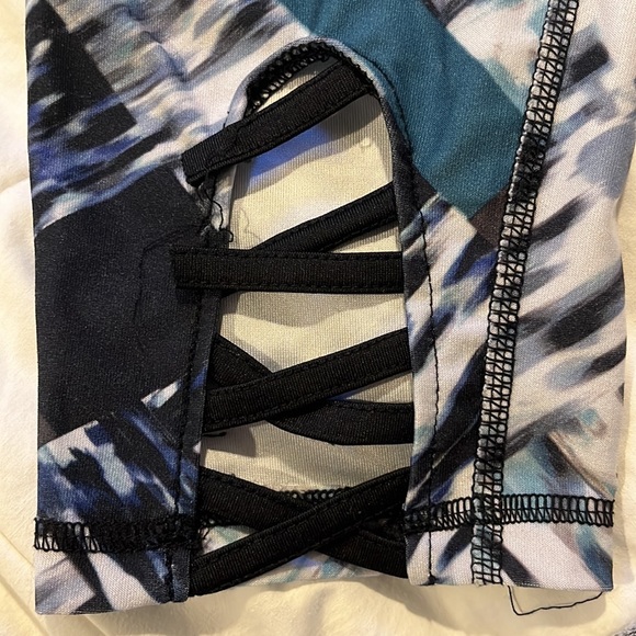 Maternity Workout Set - Picture 4 of 4